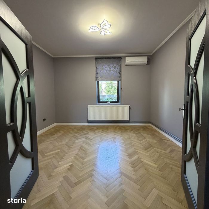 parter de vila stradal - Calea Vitan colt Mihai Bravu / 2 camere-50mp