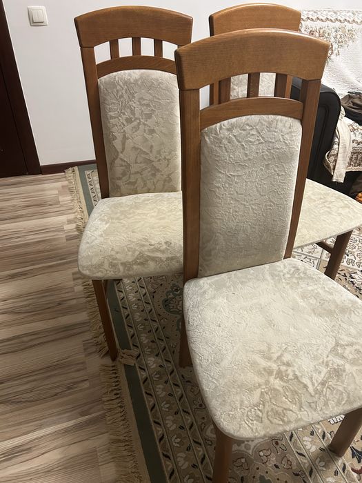 Стулья деревянные