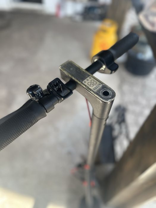 NEGOCIABIL Vand Trotinetă Electrică Xiaomi Mi Pro 2 – Stare Excelentă