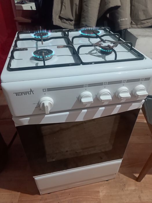 Продам газплиту с редукт и балонм