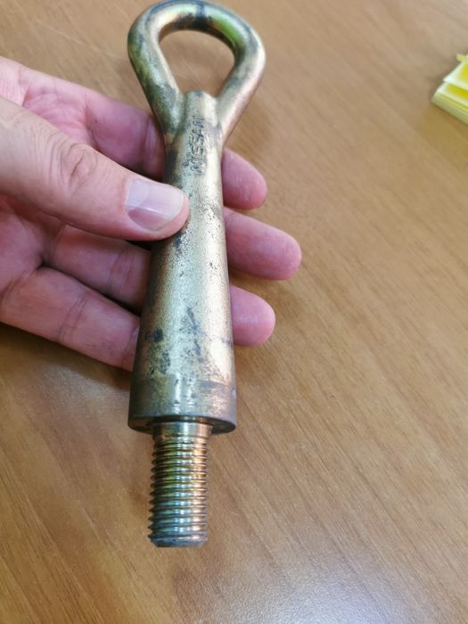 Кука за теглене Infiniti fx35 /45 първа генерация