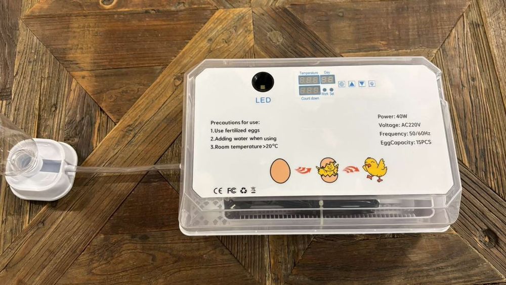 Инкубатор за 15 яйца