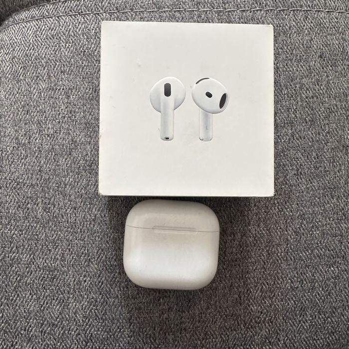 Кейс airpods 4 оригинал
