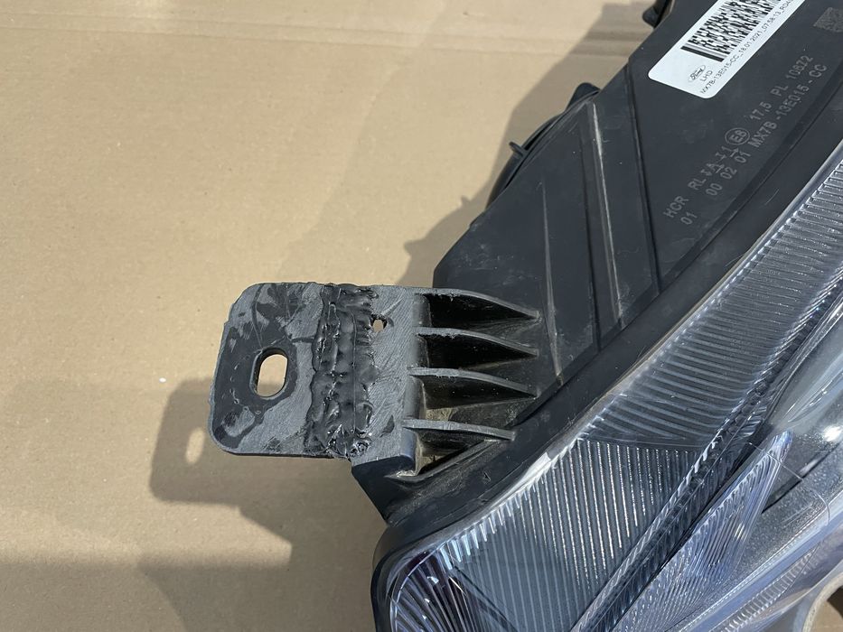 Far stanga cu led Ford Focus MK4