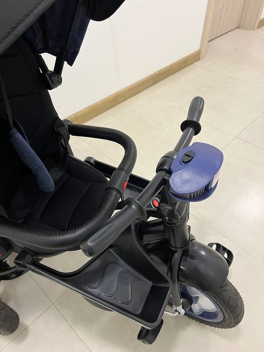 Триколка тъмносиня