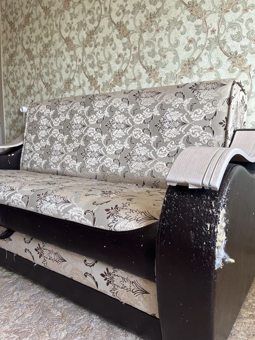 Раскладывающийся диван