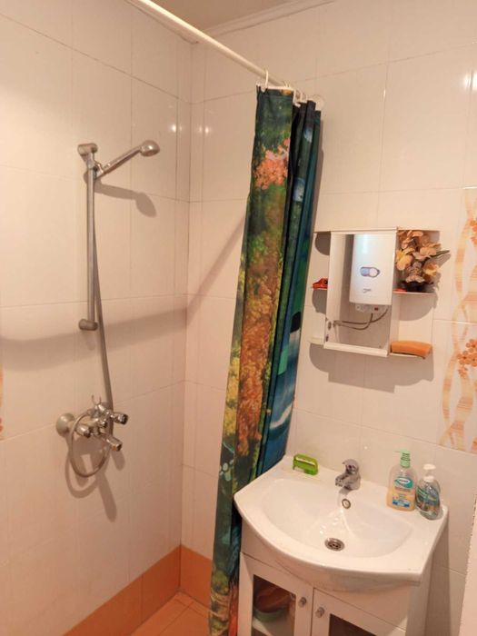 Продава се Къща в Казанлък - 100 кв.м за 1377 €/кв.м - Снимка #2