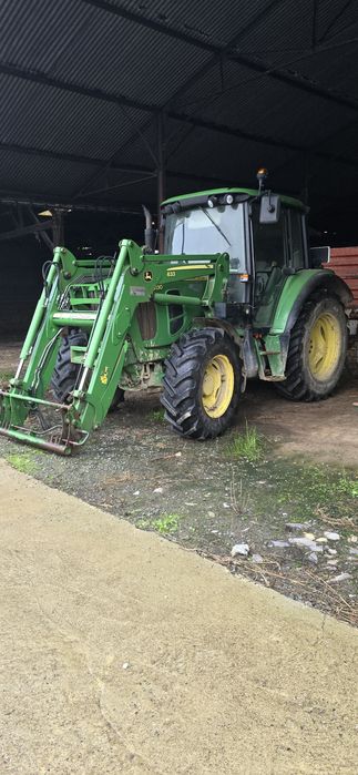Tocator john deere 6130 cu incarcator frontal 85 cai am 2010 . Ca 6230