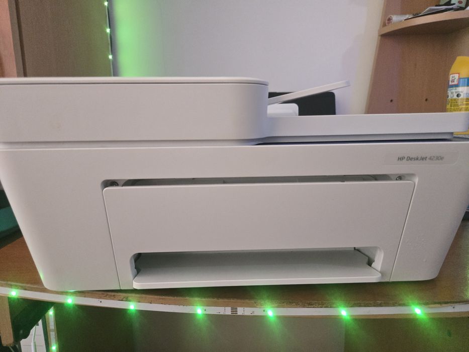 Vand imprimanta cobor hp deskjet 4230e