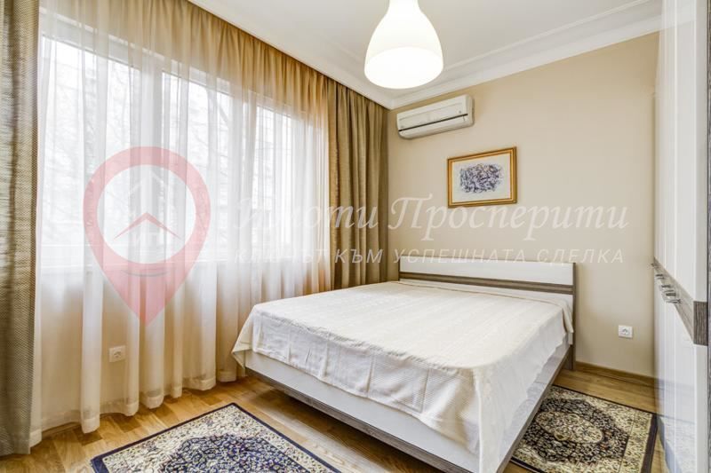 Дава се под наем Тристаен апартамент в София, Център - 160 кв.м за 2100 € - Снимка #6