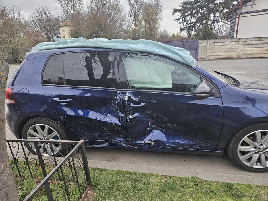 Golf 6 avariat...