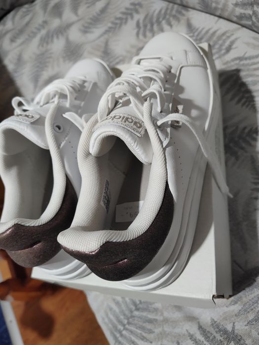 Нови дамски ADIDAS сникърси