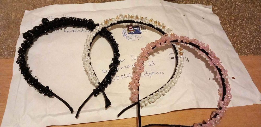 Диадема с кристали и мъниста