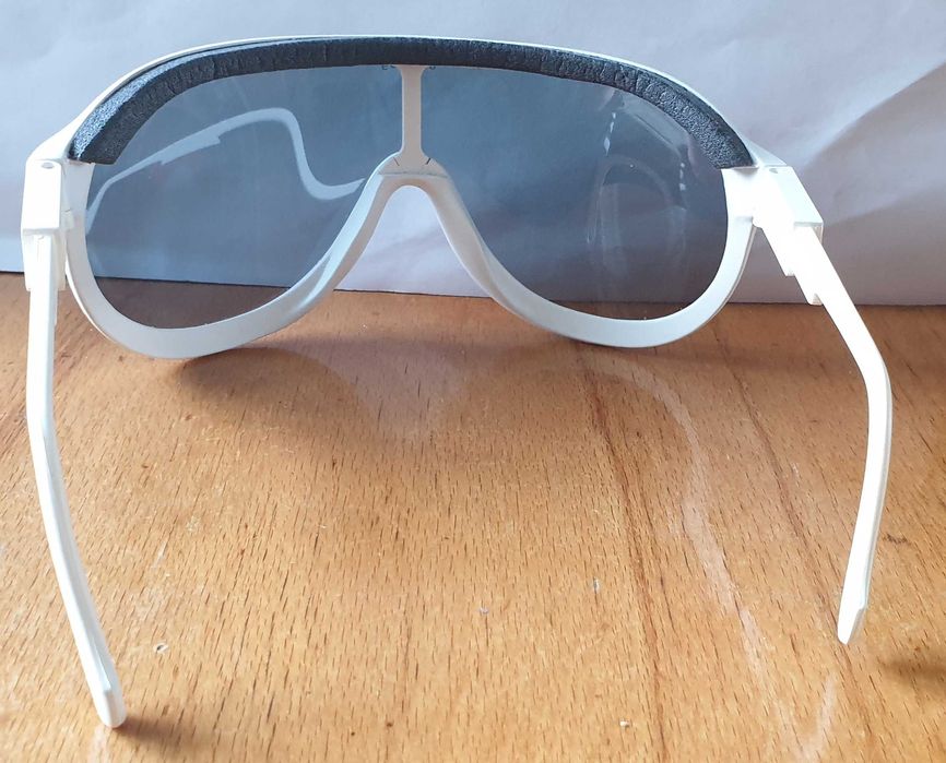 Нови Панорамни слънчеви очила UVEX SNOSUN - Бели