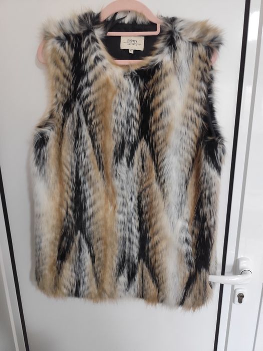 Пухени елеци различни модели