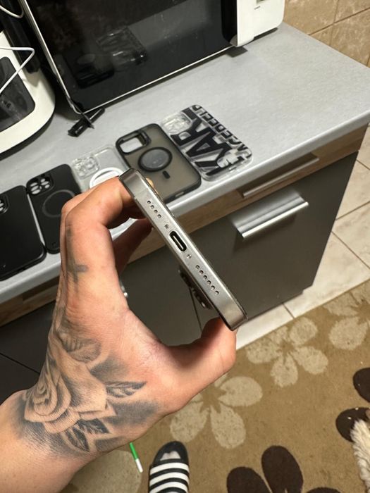 Vand schimb iphone 16 pro max 256