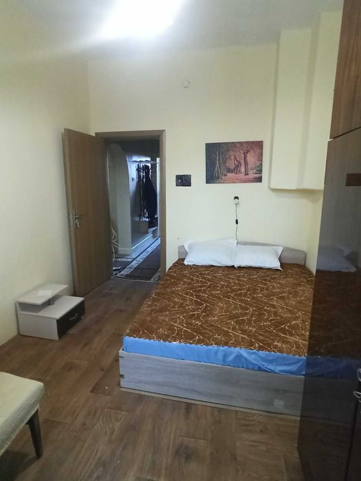 Дава се под наем Двустаен апартамент в Бургас, Център - 65 кв.м за 408 € - Снимка #3