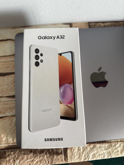 Продам Самсунг а32