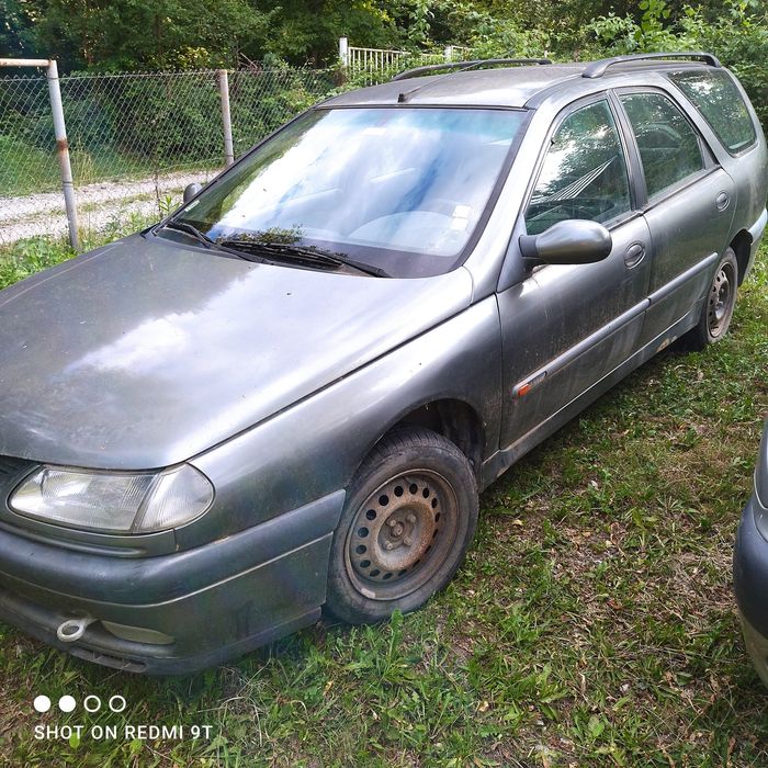 Ситроен Ксара Пикасо и Рено Лагуна 1