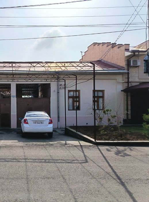 3 сотих уй сотилади Бодомзор махаллада