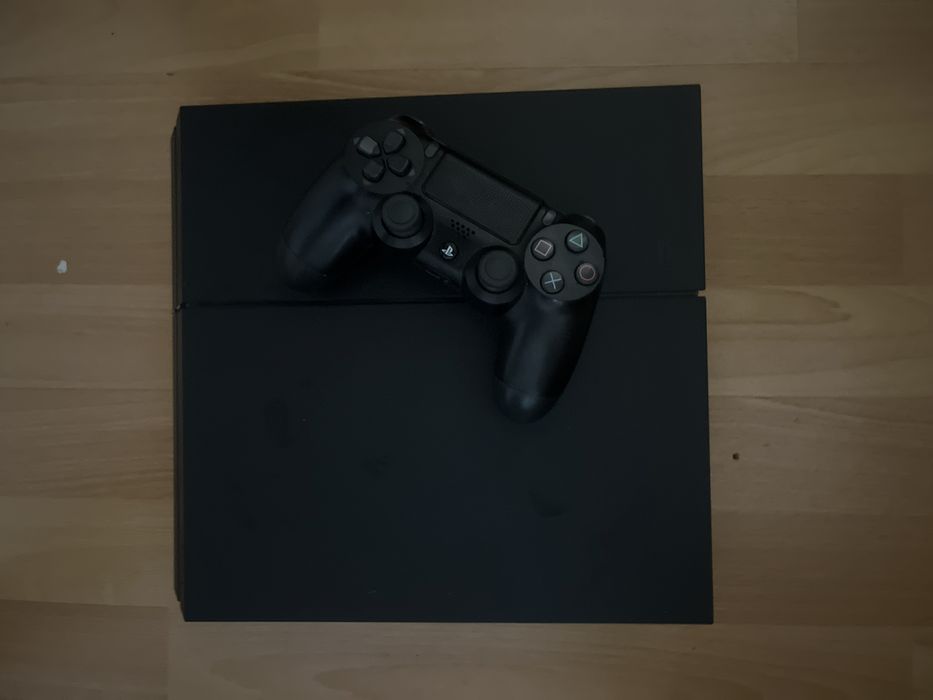 PlayStation 4 (PS4) 1Tb + Controller + 7 Jocuri originale / Pachet sau separat