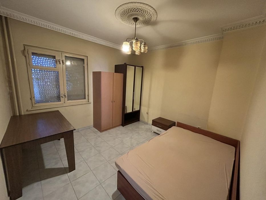 Дава се под наем Тристаен апартамент в Пловдив, Център - 90 кв.м за 348.84 € - Снимка #4