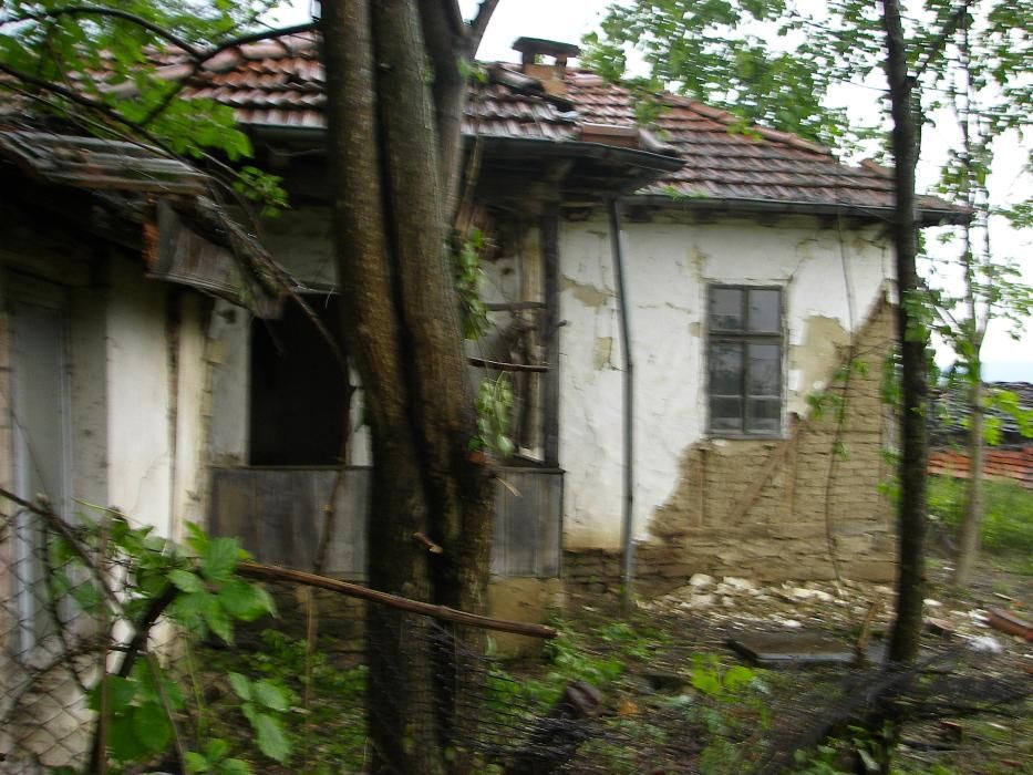 Продава се Къща в с. Шумата, Област Габрово - 40 кв.м за 127 €/кв.м - Снимка #2