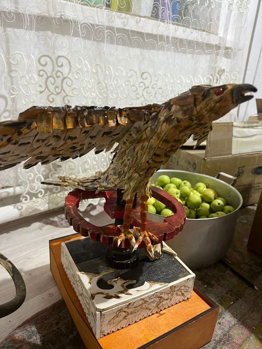 Скульптура с дерева