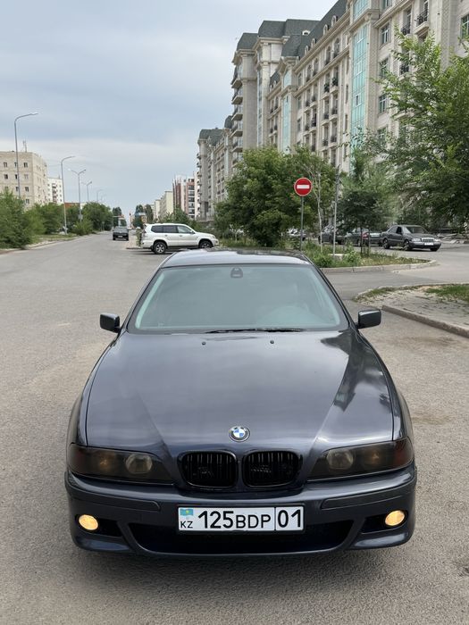 Продам BMW E39  1997 года