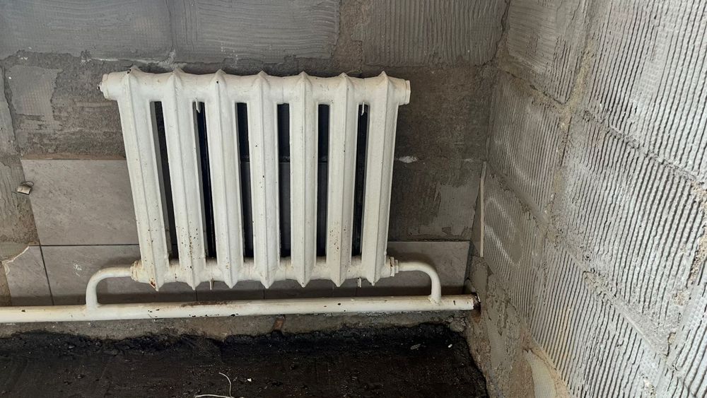 Продам чугунные батареи