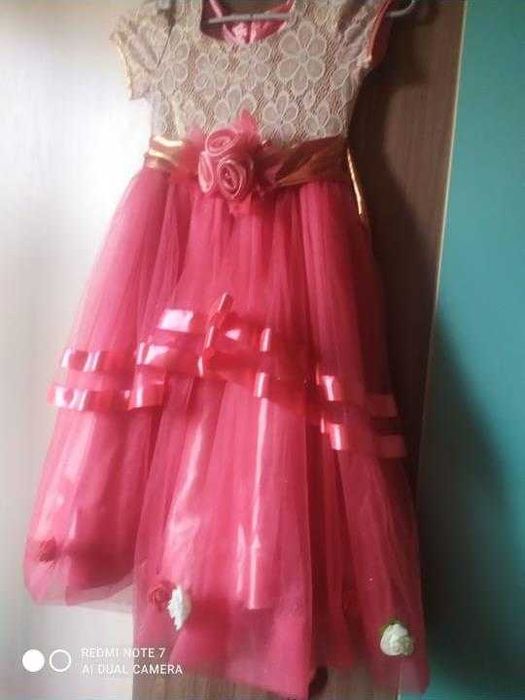 Продам нарядное платье