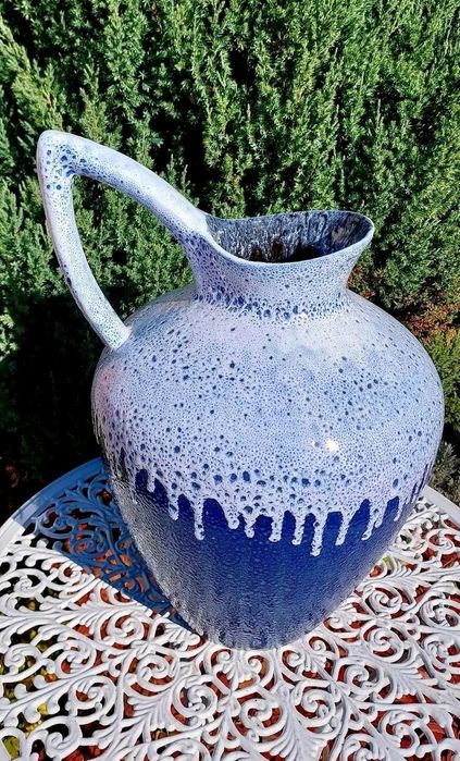 Ulcior/vază din ceramică.