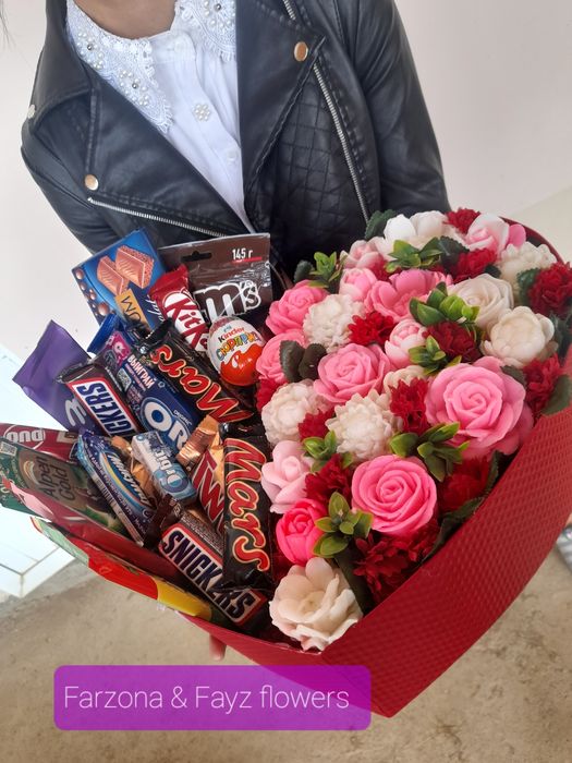 Совунли гуллар, шоколадли совгалар