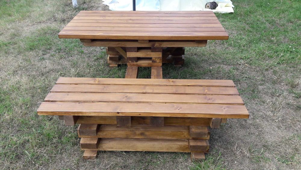 Маси и пейки, масивни дървени комплекти за открито