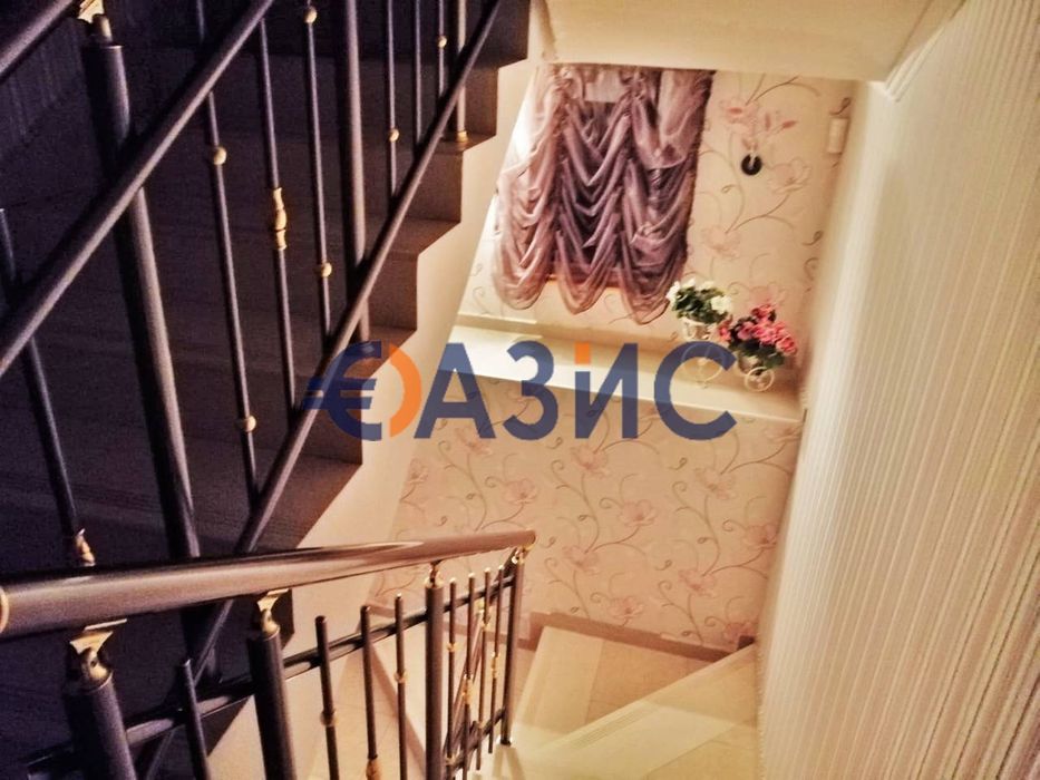 Продава се Къща в с. Кошарица, Област Бургас - 445 кв.м за 1057 €/кв.м - Снимка #14