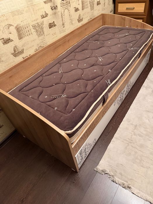 Односпальная кровать 90х200