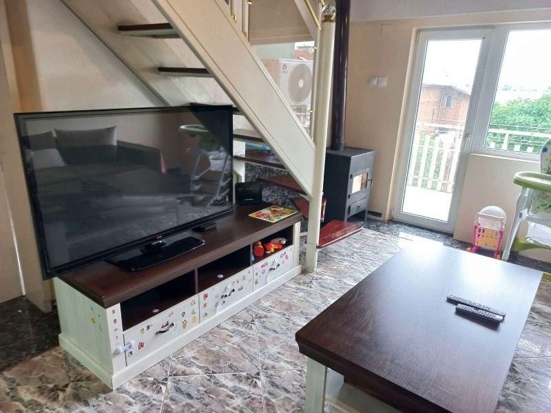 Етаж от къща, под наем, гр. Нови Искър