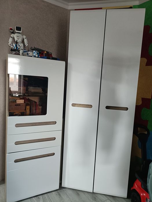 Продам. Гарнитур с односпальной кроватью
