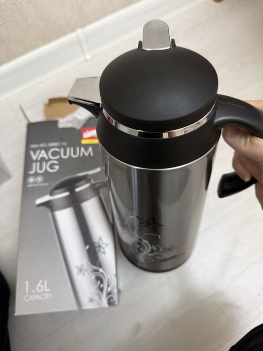 Термос новая и посуда