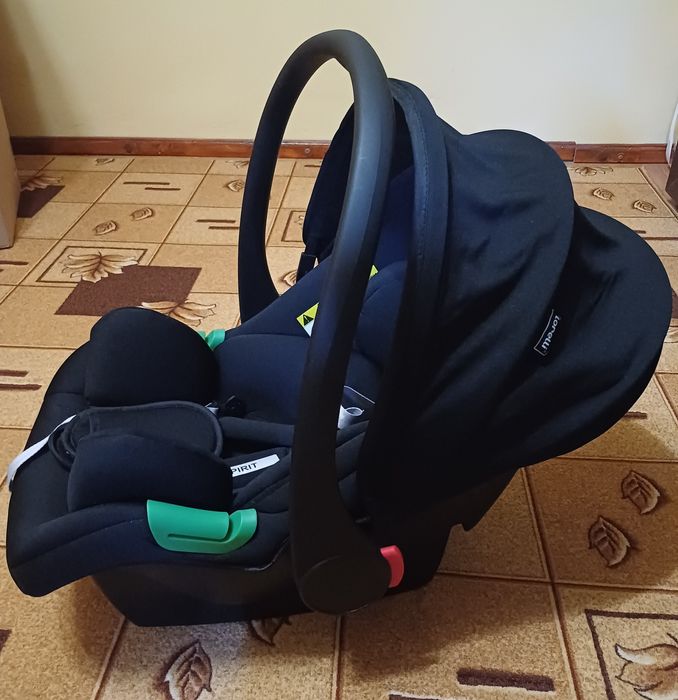 Детско кошче за кола на Loreli.Чисто ново