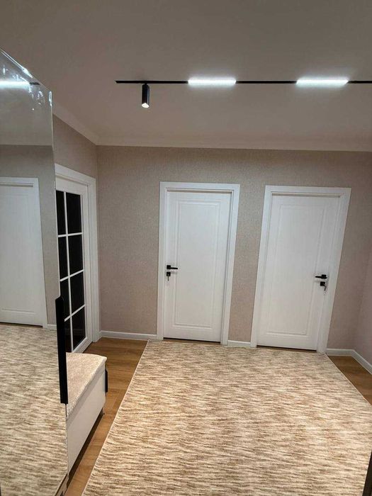 3х комнатная квартира 77-серия, со всеми удобствами по ул.Рудакий