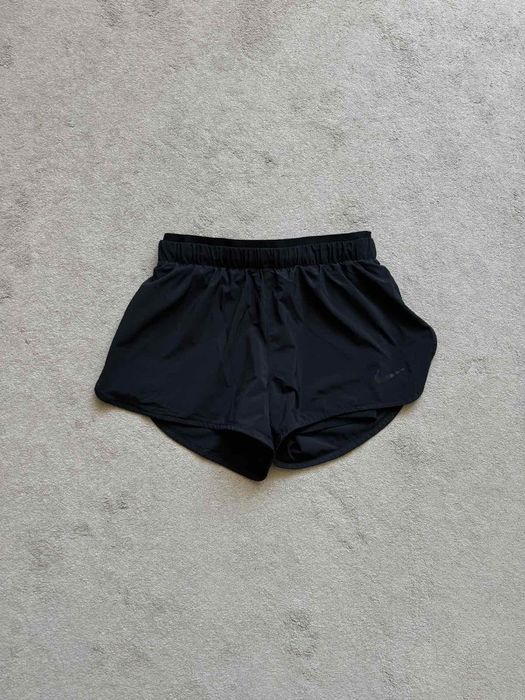 Дамски къси гащи Nike