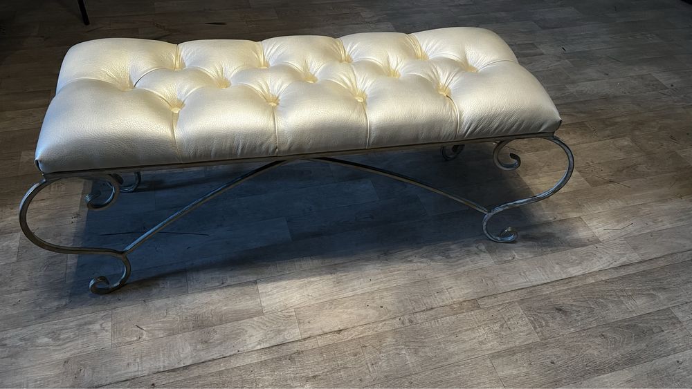 Продам банкетку( пуф )