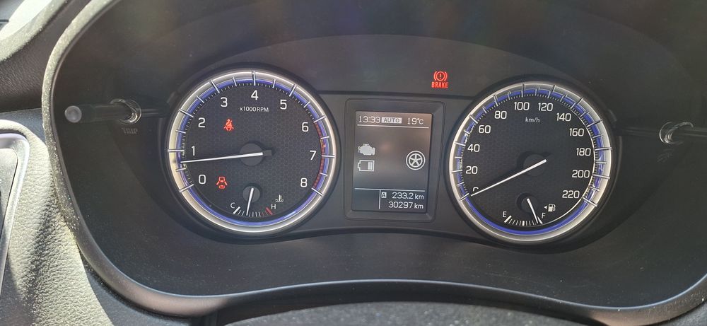 Suzuki S cross Hibryd