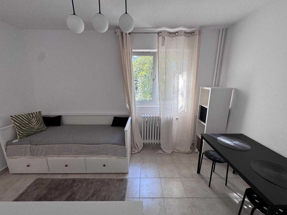 Inchiriez garsoniera renovata Piata Alba Iulia