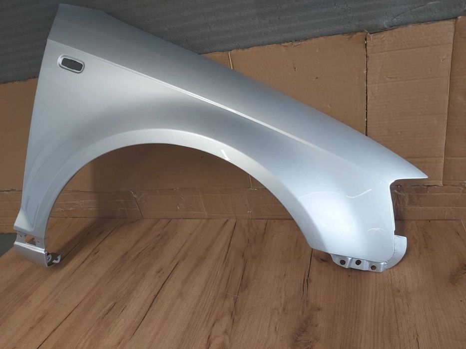 Aripa Fata Dreapta Audi A3 An 2003-2008 (LY7W (Gri))