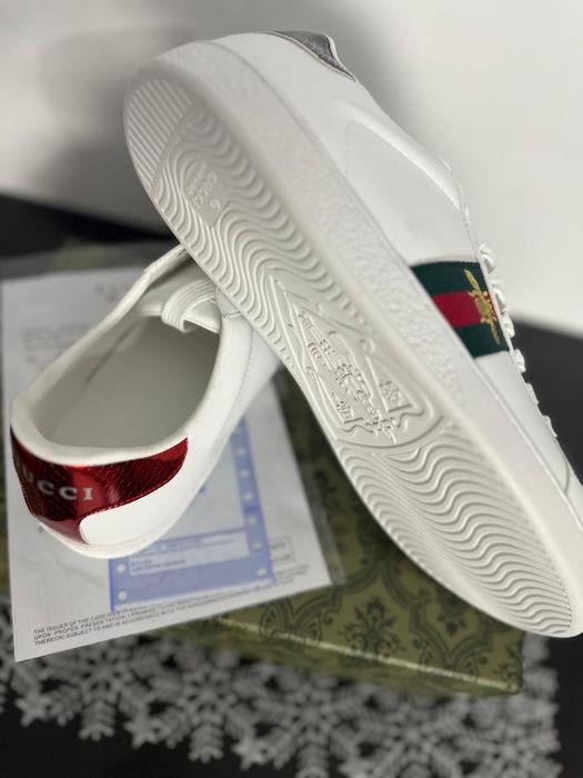 Tenesi Gucci din piele ( in stoc )