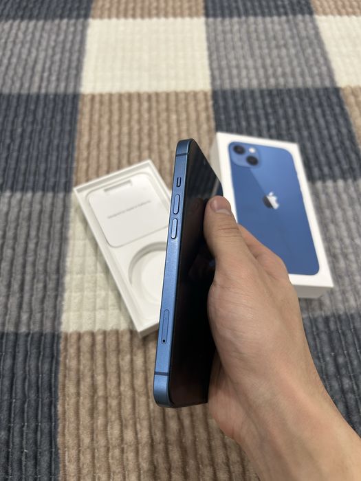 Продам Iphone 13