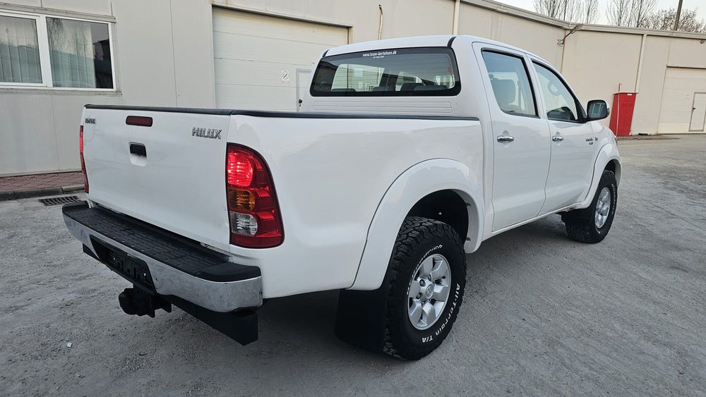 Vând Toyota Hilux 2.5 Diesel 4x4 Impecabil