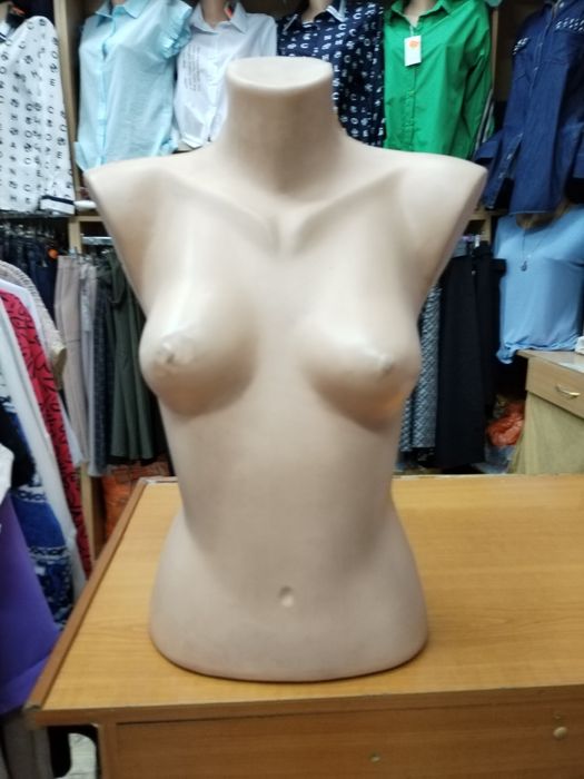 Срочно продам  манекен